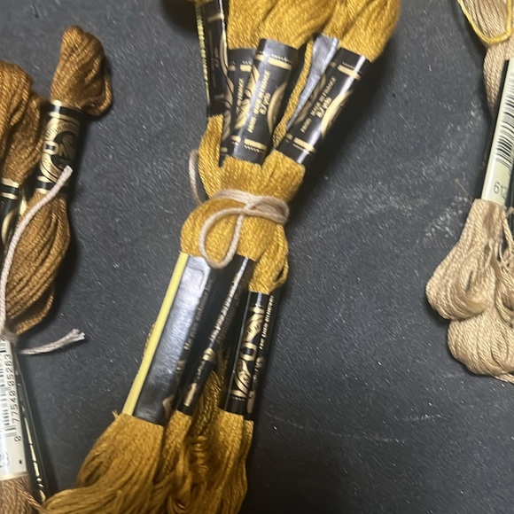 DMC embroidery yarn Made in France 50 skeins - Picture 7 of 9